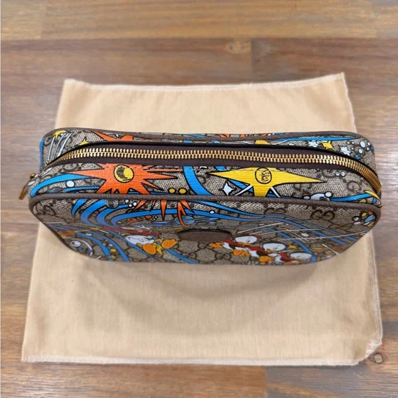 Gucci x Disney Donald Duck GG Supreme Belt Bag - Picture 2 of 5